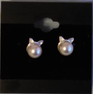 Pearl Cat Earrings